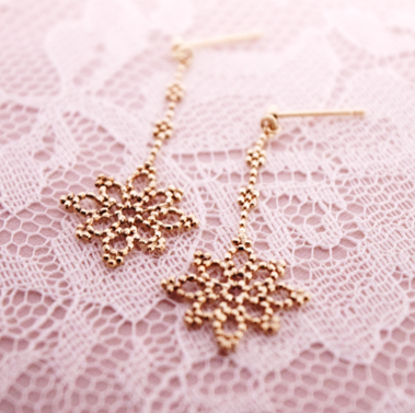 ジガネピアス