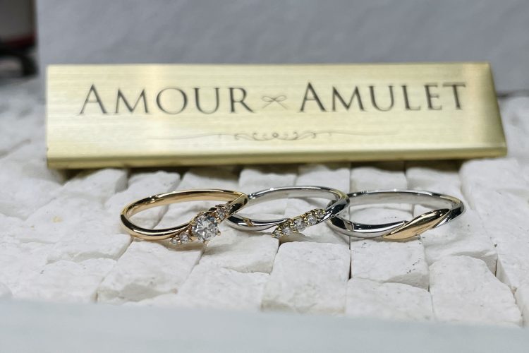 ４月１７日の誕生花『アイリス』<br>アムールアミュレットの婚約指輪・結婚指輪