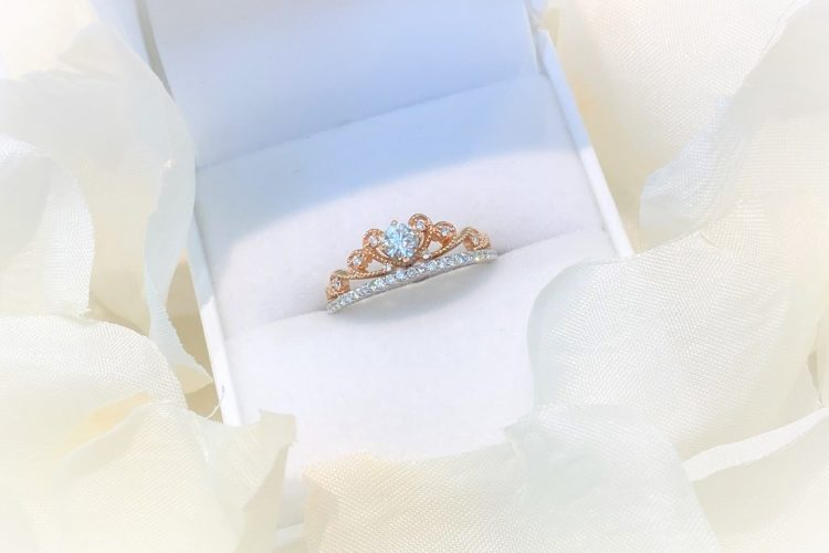 ピンクダイヤが可愛い♡ミルク＆ストロベリーの婚約指輪「SARAH-サラ-」