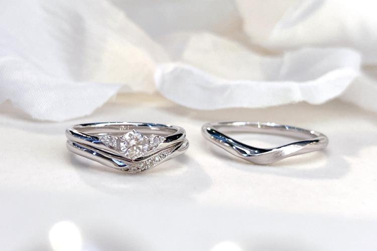 ぴったり重なるセットリング♡<br>ヴィヴァージュの婚約指輪・結婚指輪「レヴリー」